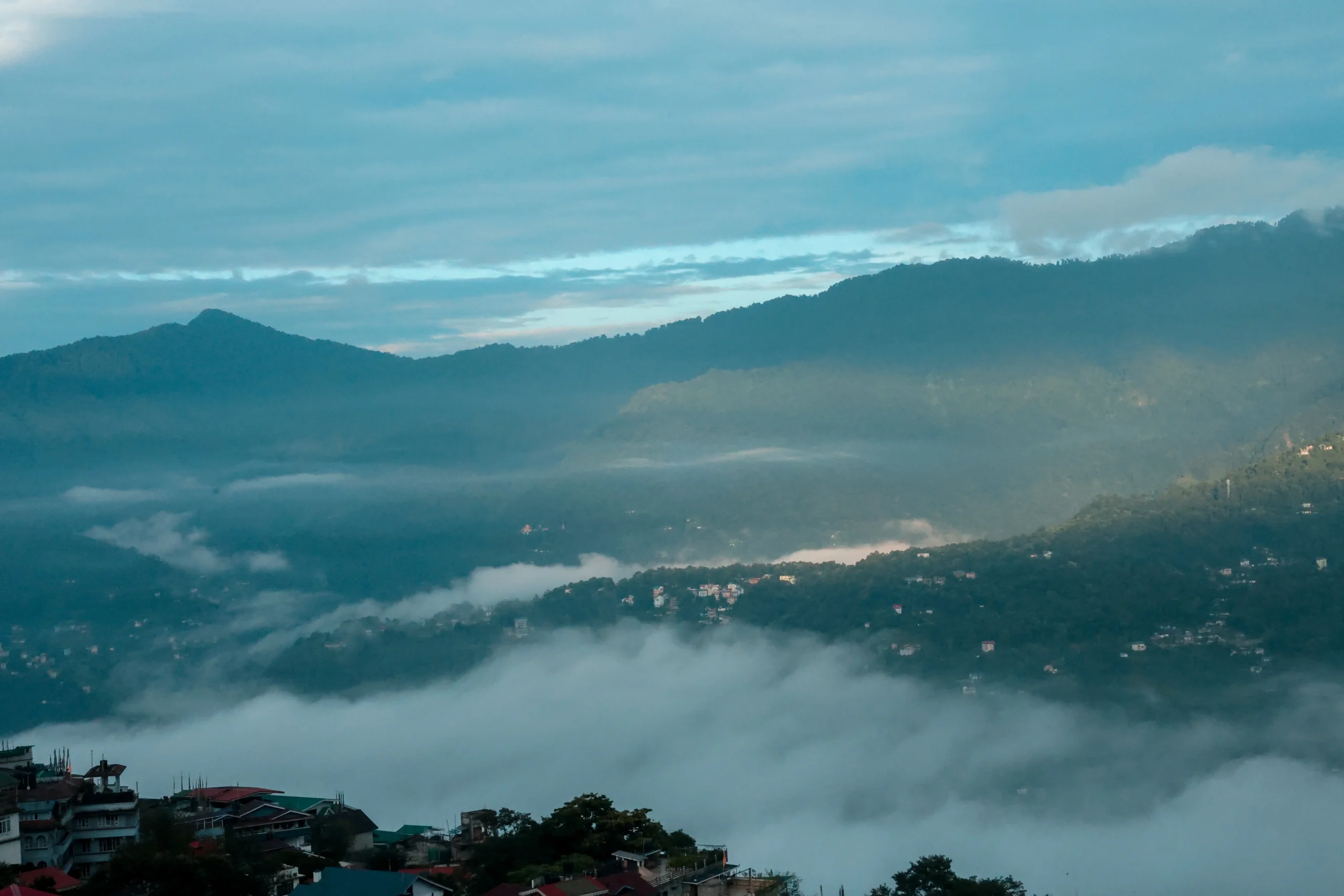 Evara Hotels Gangtok – Experience a Comfortable Stay with Stunning Kanchenjunga Views